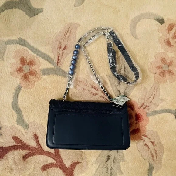 Badgley Mishka blue denim and vegan leather faux pearl messenger bag. NWT - Picture 5 of 10